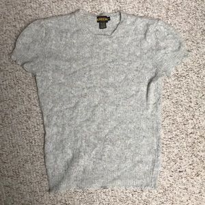 Short Sleeve Gray Sweater with Scallop trim